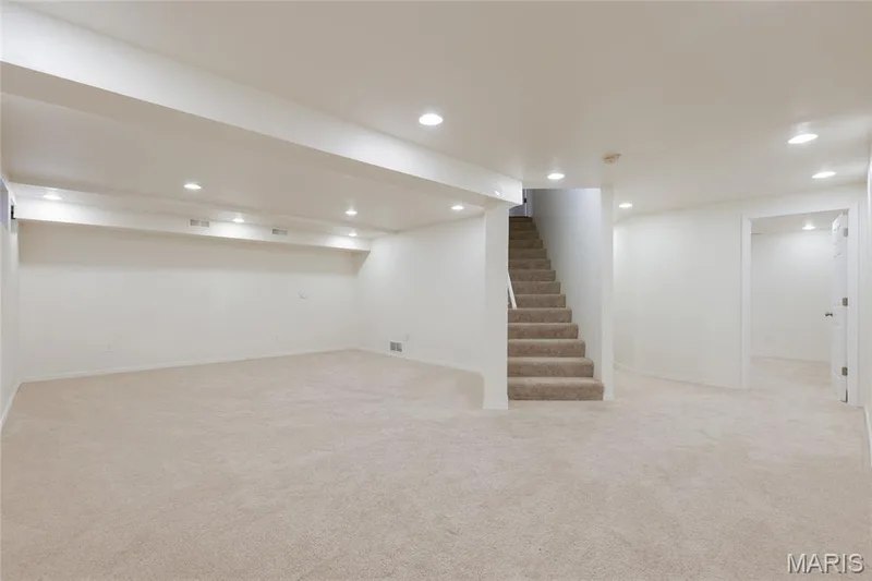 243 Vivaron Avenue, St Charles, MO 63303 — listing photo 23 of 28