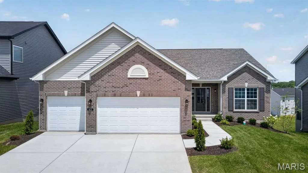The Davenport elevation 5 by Consort Homes. 8 ft walkout and 3 car garage — 421 Farmhouse Drive, O'Fallon, MO 63385