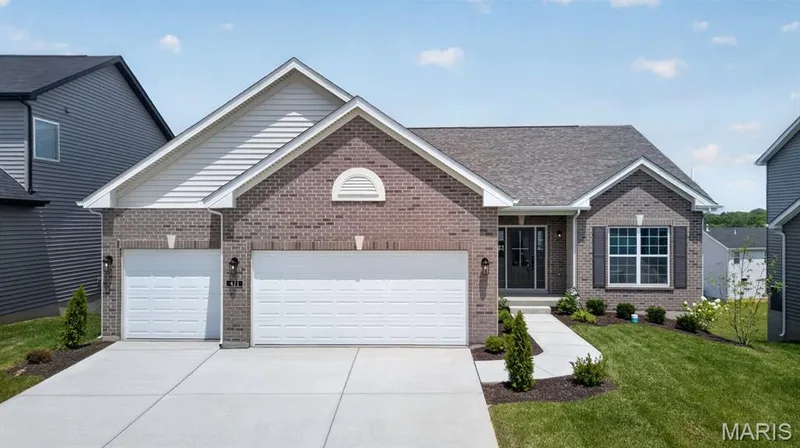 421 Farmhouse Drive, O'Fallon, MO — listing photo 1