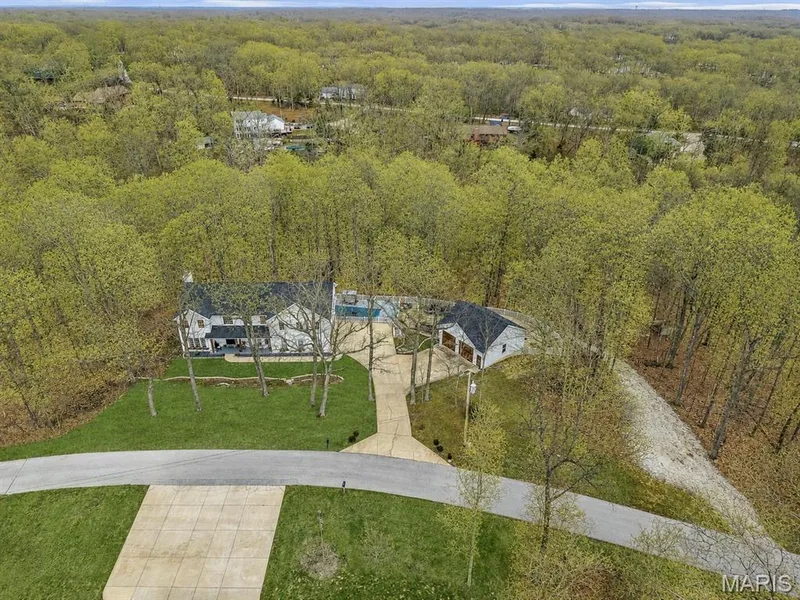 50 Sunfish Drive, Defiance, MO 63341 — listing photo 2 of 43