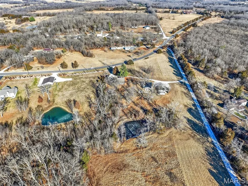 818 W Highway D, Wentzville, MO 63385 — listing photo 4 of 39