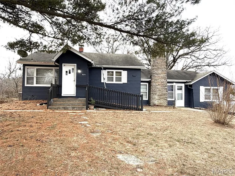 Second house — 818 W Highway D, Wentzville, MO 63385