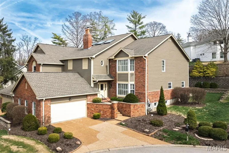 14380 Cedar Springs Drive, Chesterfield, MO 63017 — listing photo 1 of 42