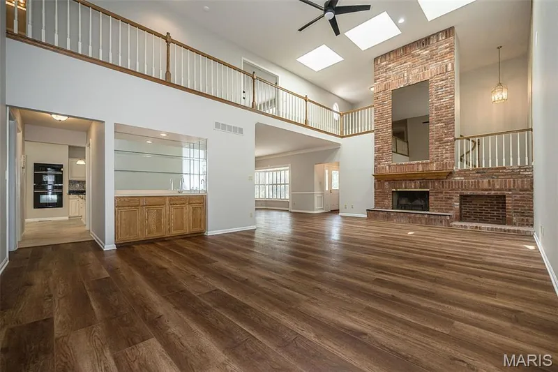 14380 Cedar Springs Drive, Chesterfield, MO 63017 — listing photo 8 of 42