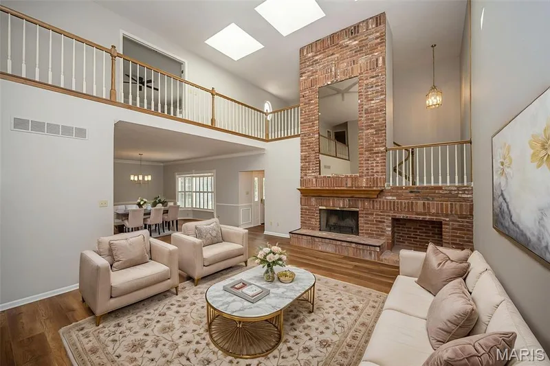14380 Cedar Springs Drive, Chesterfield, MO 63017 — listing photo 5 of 42