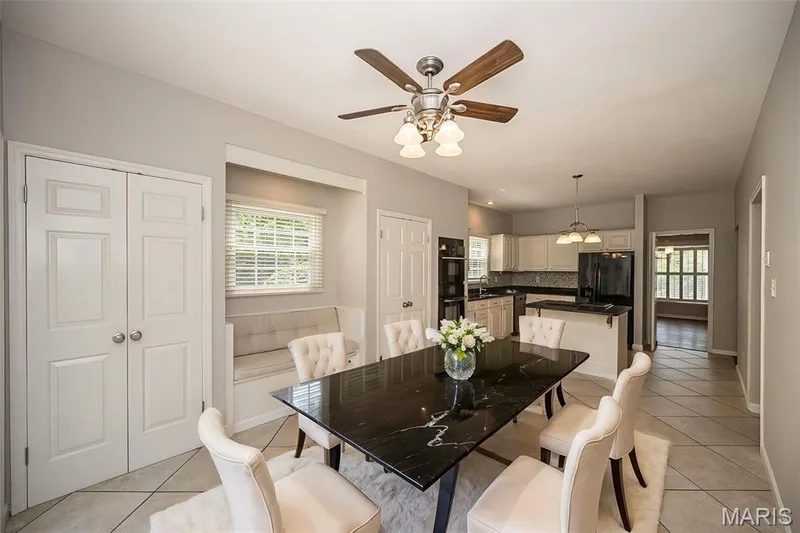 14380 Cedar Springs Drive, Chesterfield, MO 63017 — listing photo 17 of 42