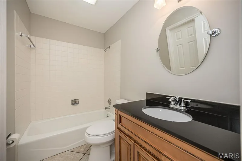 14380 Cedar Springs Drive, Chesterfield, MO 63017 — listing photo 19 of 42