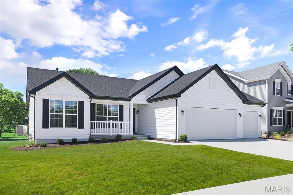 31 Bluestem Court, Lake St. Louis, MO 63367 — listing photo 1 of 28