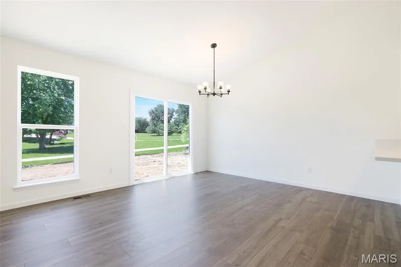 31 Bluestem Court, Lake St. Louis, MO 63367 — listing photo 7 of 28