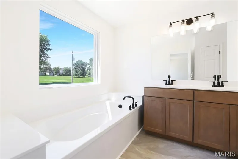 31 Bluestem Court, Lake St. Louis, MO 63367 — listing photo 21 of 28