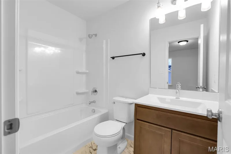 168 Sunset Terrace Drive, O'Fallon, MO 63385 — listing photo 8 of 24