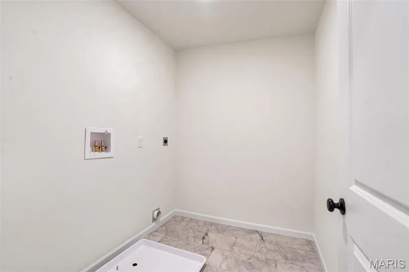 35 Bluestem Court, Lake St. Louis, MO 63367 — listing photo 2 of 32