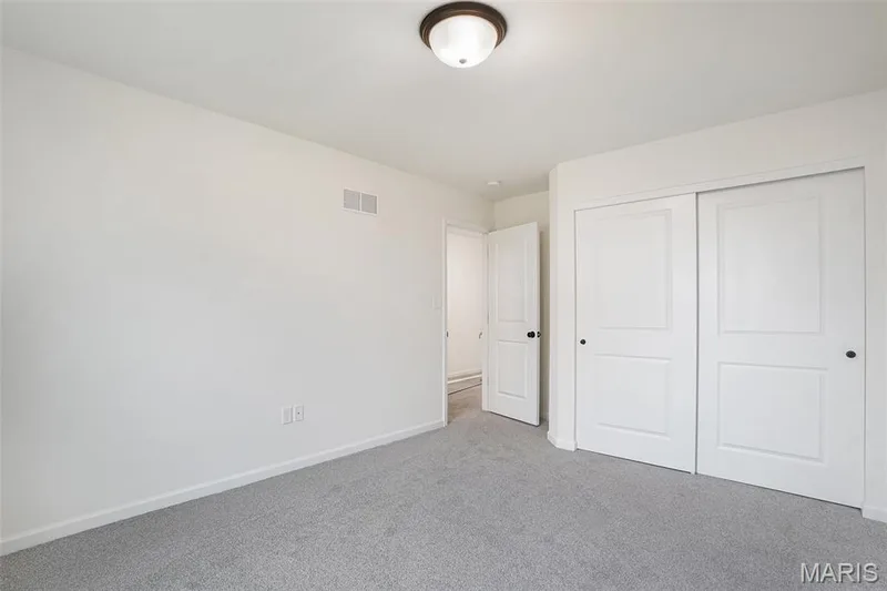 35 Bluestem Court, Lake St. Louis, MO 63367 — listing photo 3 of 32