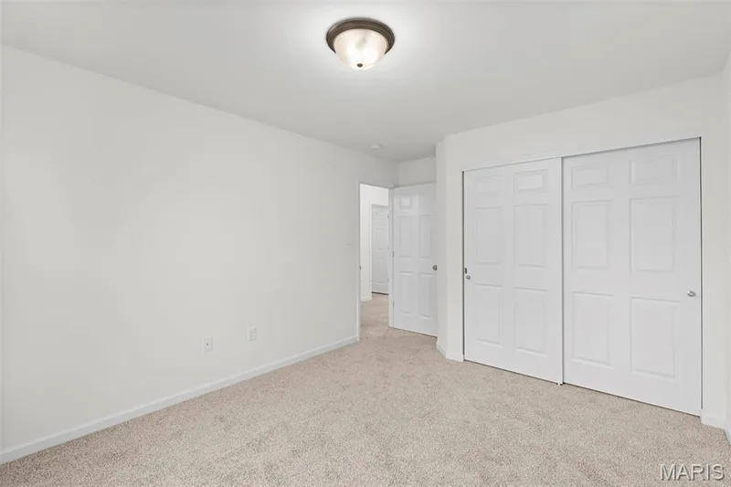 27 Shady Elm Court, St Charles, MO 63301 — listing photo 8 of 34