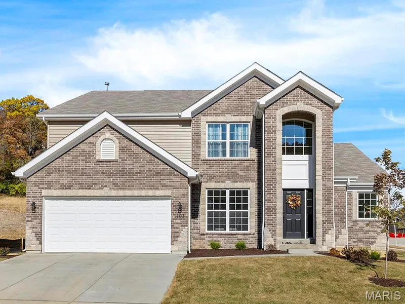 2 Pin Oak at Harvest Estates, O'Fallon, MO β listing photo 1