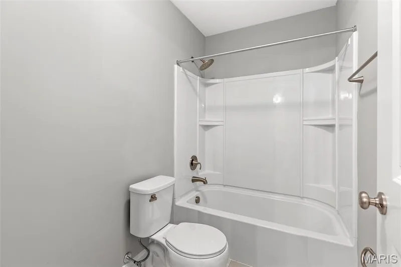 2 Pin Oak at Harvest Estates, O'Fallon, MO 63385 — listing photo 30 of 32