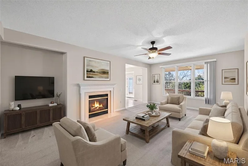 2098 Hawks Landing Drive #S, Lake St. Louis, MO 63367 — listing photo 3 of 85