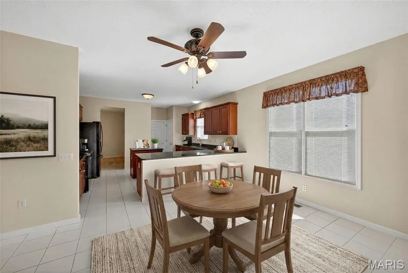 2098 Hawks Landing Drive #S, Lake St. Louis, MO 63367 — listing photo 6 of 85
