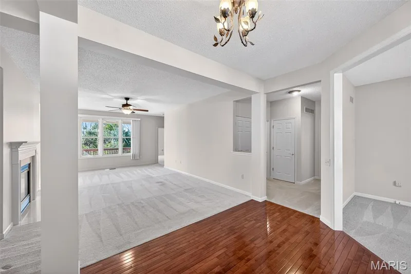 2098 Hawks Landing Drive #S, Lake St. Louis, MO 63367 — listing photo 13 of 85