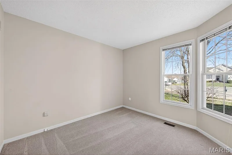 2098 Hawks Landing Drive #S, Lake St. Louis, MO 63367 — listing photo 14 of 85