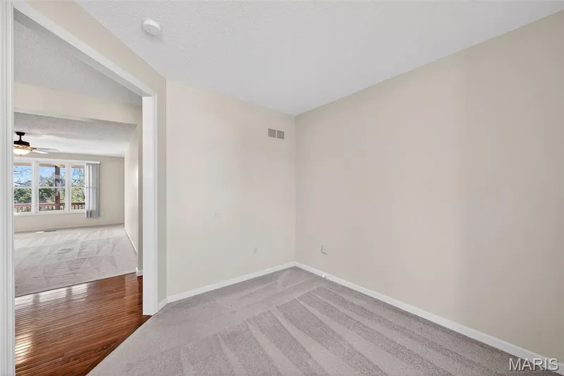 2098 Hawks Landing Drive #S, Lake St. Louis, MO 63367 — listing photo 17 of 85