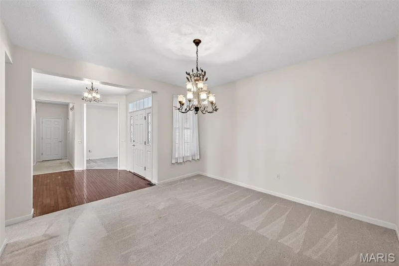2098 Hawks Landing Drive #S, Lake St. Louis, MO 63367 — listing photo 19 of 85