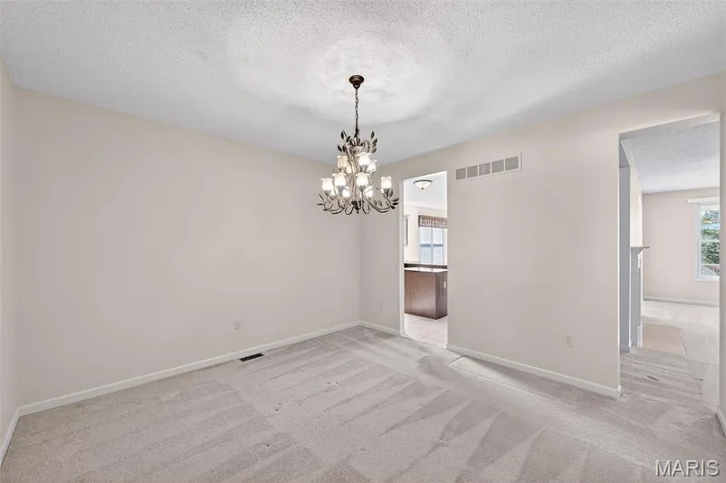 2098 Hawks Landing Drive #S, Lake St. Louis, MO 63367 — listing photo 22 of 85