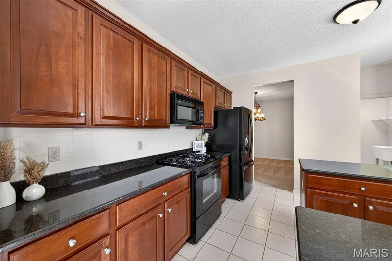 2098 Hawks Landing Drive #S, Lake St. Louis, MO 63367 — listing photo 27 of 85
