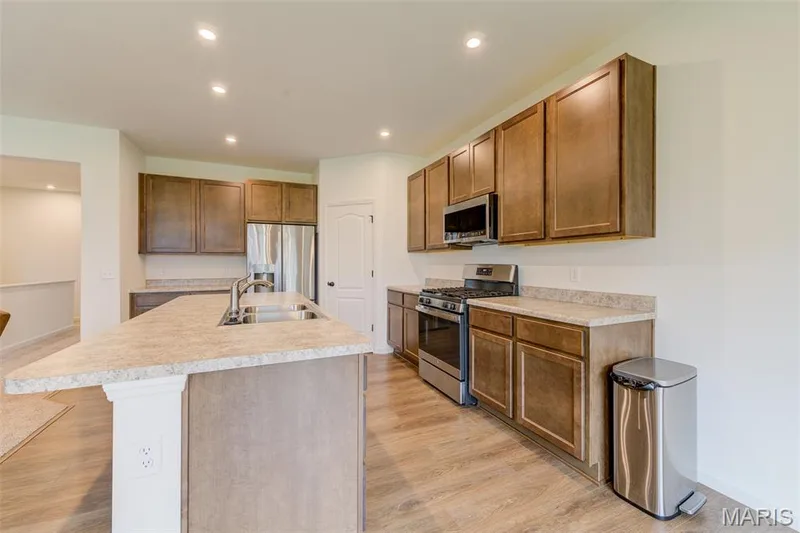 look at all the counter space — 327 Dalriada Boulevard, O'Fallon, MO 63368