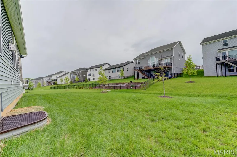 327 Dalriada Boulevard, O'Fallon, MO 63368 — listing photo 30 of 37