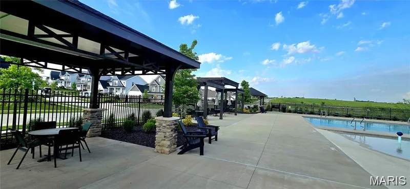 327 Dalriada Boulevard, O'Fallon, MO 63368 — listing photo 32 of 37