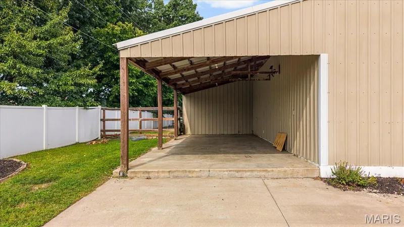 Outbuilding #1 — 1252 Pinehurst Club Court, O'Fallon, MO 63366
