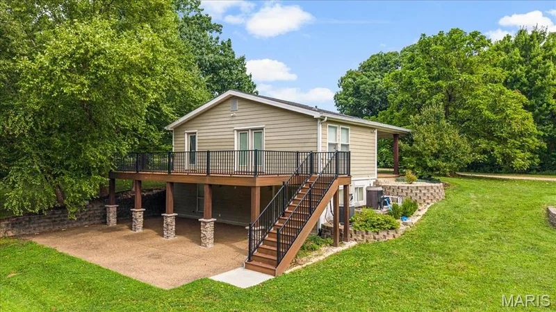 Guest house — 1252 Pinehurst Club Court, O'Fallon, MO 63366