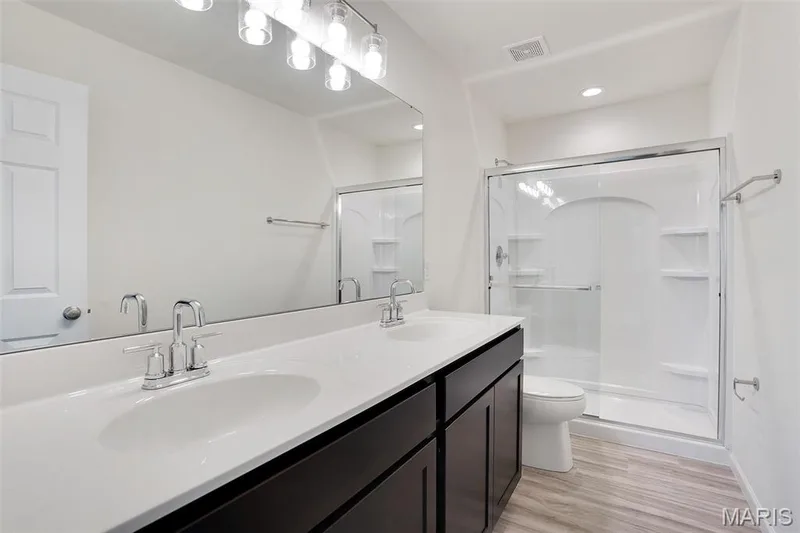 35 Shady Elm Court, St Charles, MO 63301 — listing photo 2 of 18