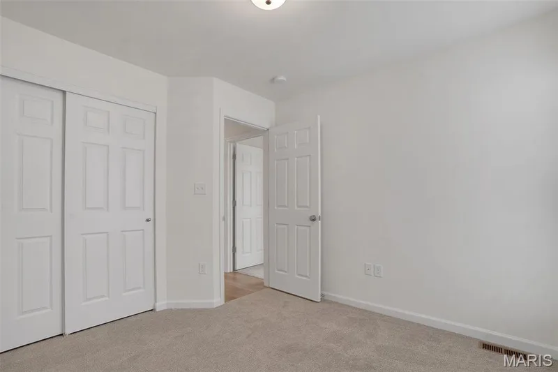 35 Shady Elm Court, St Charles, MO 63301 — listing photo 4 of 18
