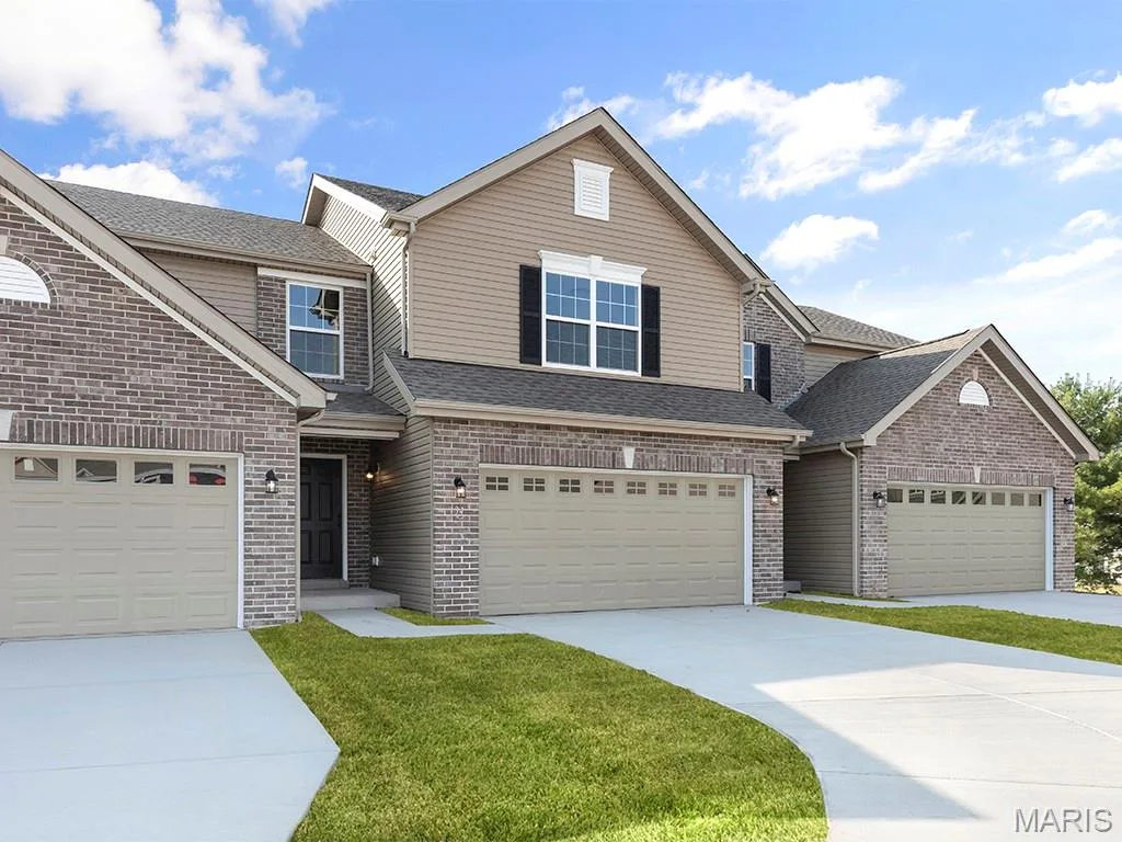 33 Fairmount Grove Drive, St Peters, MO 63376 — listing photo 1 of 23