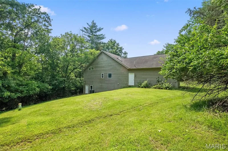 19037 Foxrun Hollow Lane, Wildwood, MO 63069 — listing photo 8 of 49