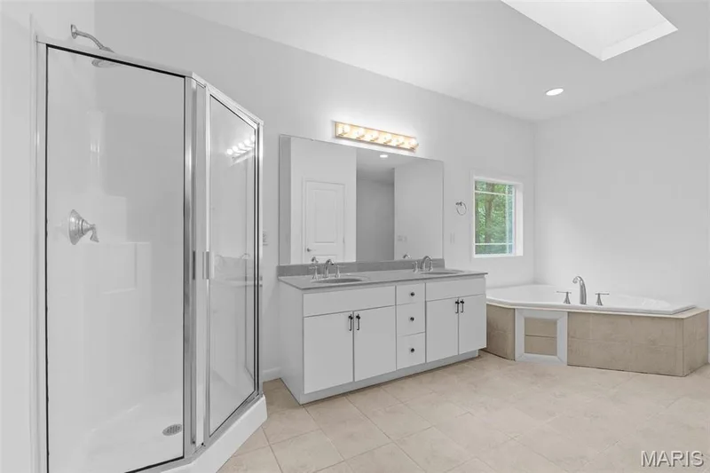19037 Foxrun Hollow Lane, Wildwood, MO 63069 — listing photo 21 of 49