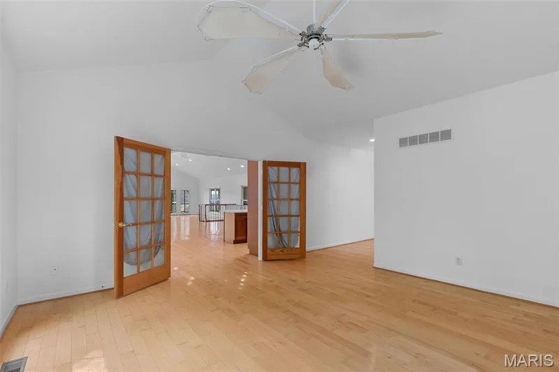 19037 Foxrun Hollow Lane, Wildwood, MO 63069 — listing photo 24 of 49