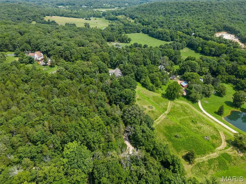 19037 Foxrun Hollow Lane, Wildwood, MO 63069 — listing photo 42 of 49