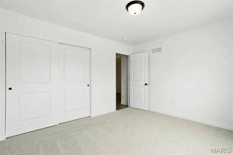 154 Bell Boulevard, Wentzville, MO 63385 — listing photo 5 of 20
