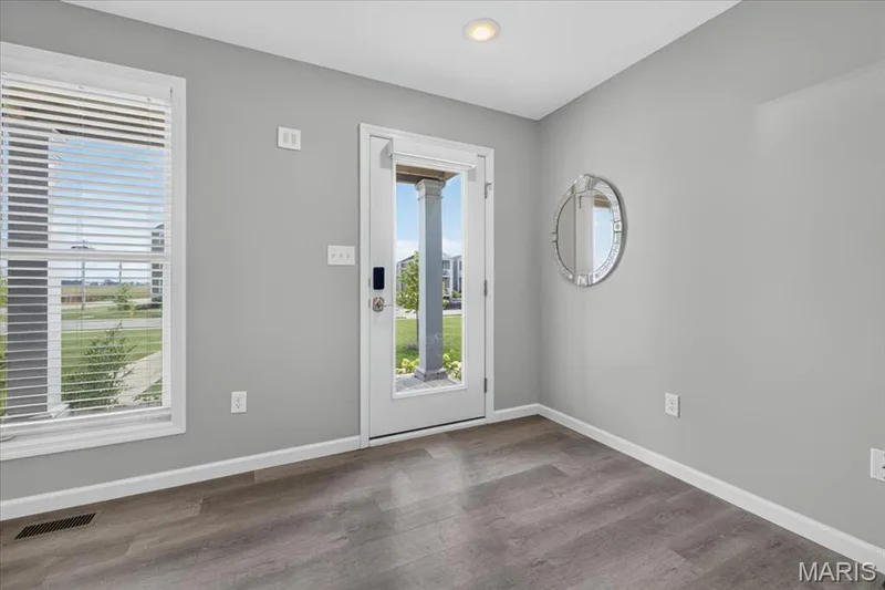 Let's step inside! — 208 Freehold Rock Way, St Charles, MO 63301