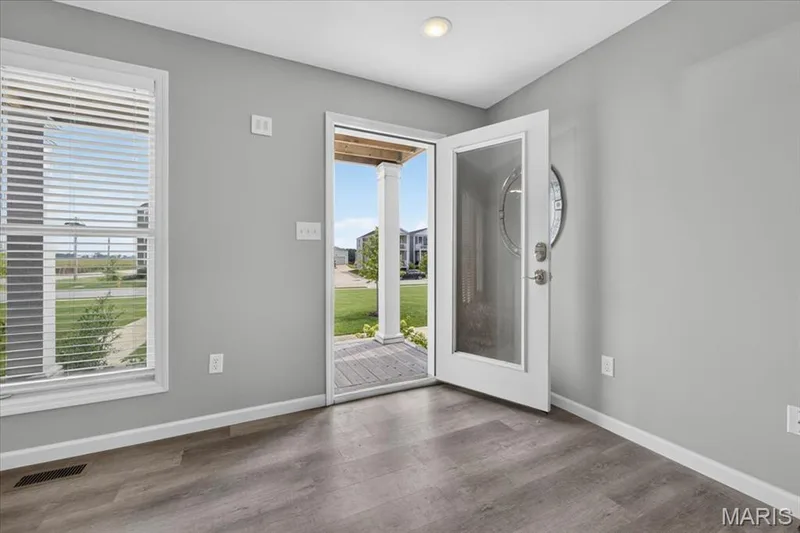 208 Freehold Rock Way, St Charles, MO 63301 — listing photo 6 of 62