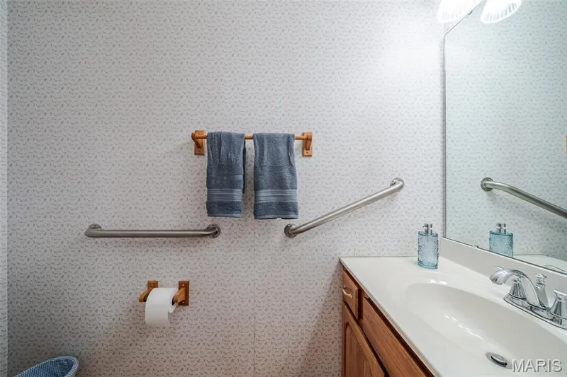 1576 Englebrook Drive, Wildwood, MO 63011 — listing photo 13 of 37