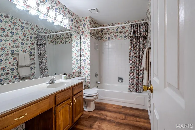 1576 Englebrook Drive, Wildwood, MO 63011 — listing photo 15 of 37