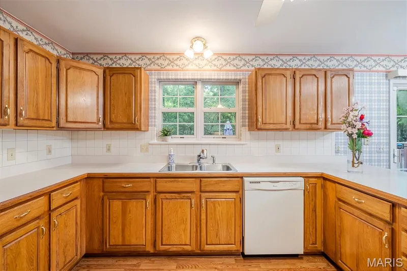 1576 Englebrook Drive, Wildwood, MO 63011 — listing photo 23 of 37