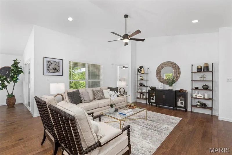 2 Aspen II at Wilmer Valley, Wentzville, MO 63385 — listing photo 10 of 27