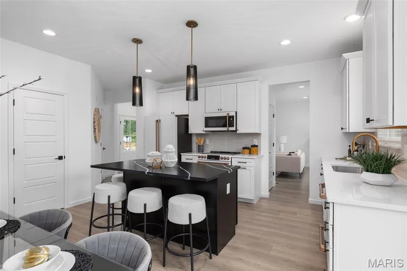 2 Berwick at Wilmer Valley, Wentzville, MO 63385 — listing photo 8 of 27