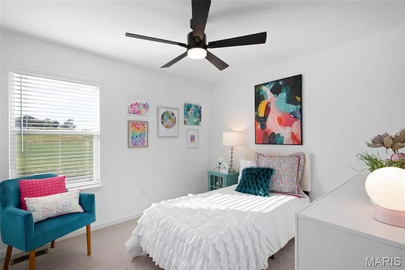 2 Royal II at Wilmer Valley, Wentzville, MO 63385 — listing photo 11 of 33