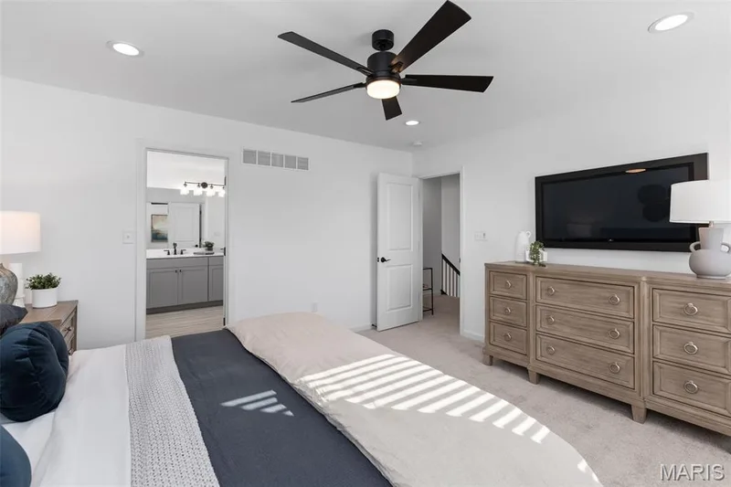 2 Royal II at Wilmer Valley, Wentzville, MO 63385 — listing photo 16 of 33